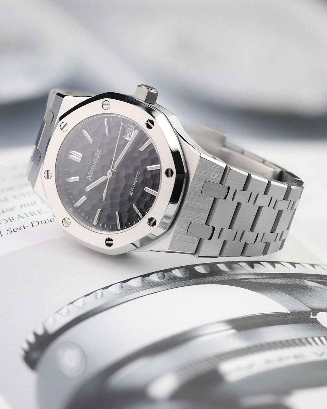 Nomods Royal Oak Seiko Mod 37mm Silver / Black